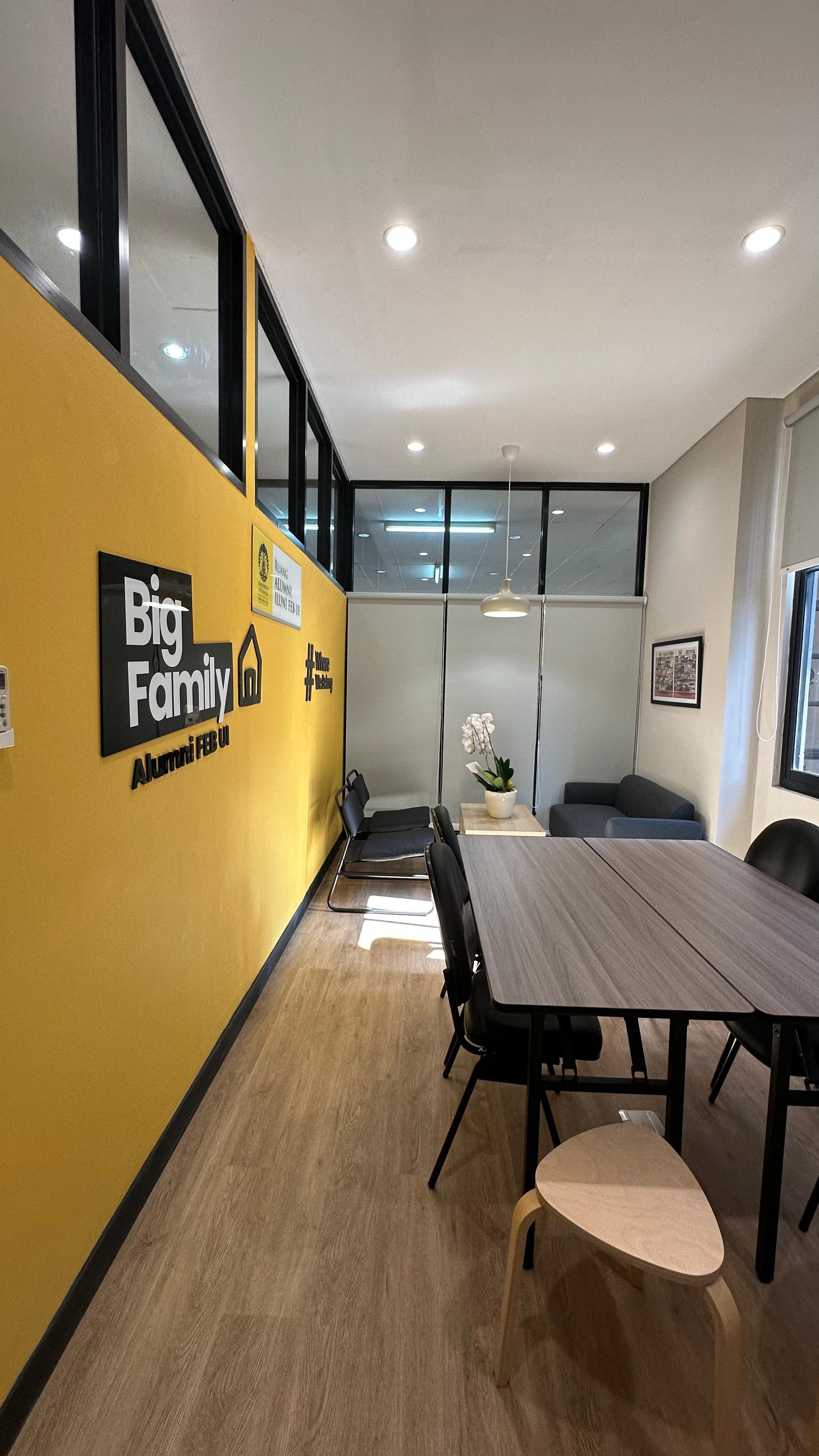 Universitas Indonesia FEB Management