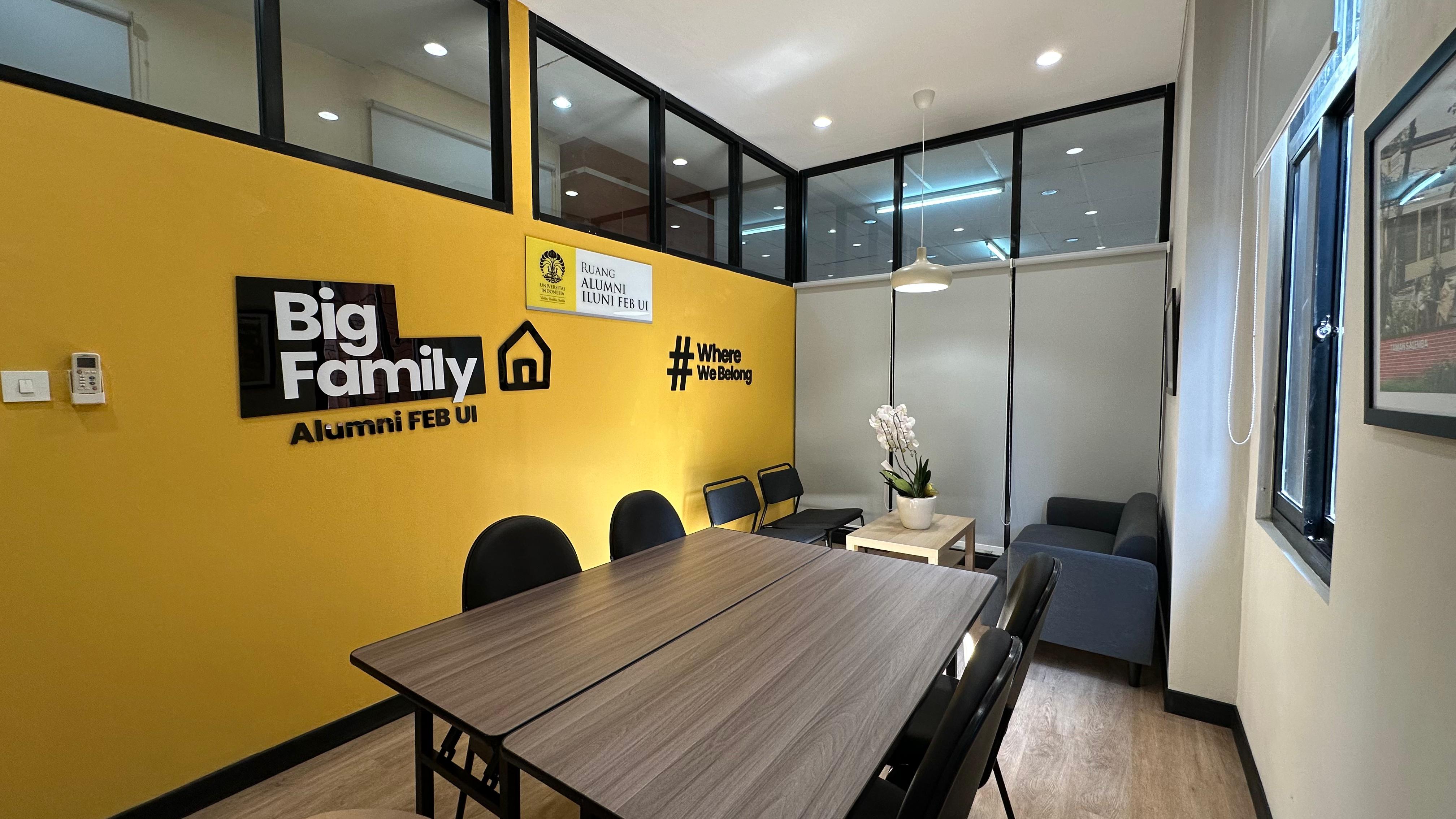 Universitas Indonesia FEB Management